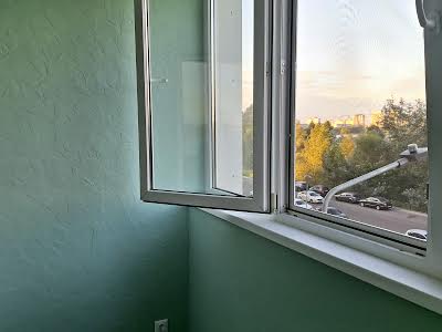 квартира за адресою Ревуцького вул., 54