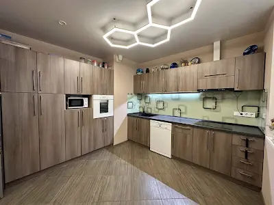 квартира по адресу Драгоманова ул., 2