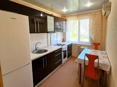 квартира по адресу Героев просп., 12
