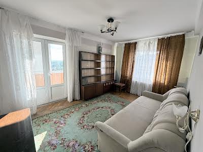 квартира за адресою Ореста Левицького вул. (Академіка Курчатова), 8