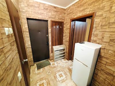 квартира за адресою Райдужна вул., 41