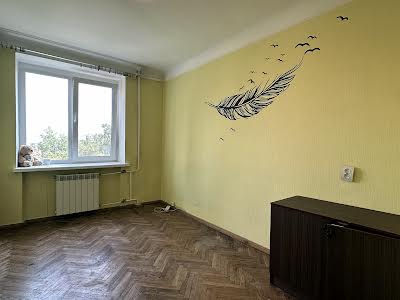 квартира за адресою Стадіонна вул., 13
