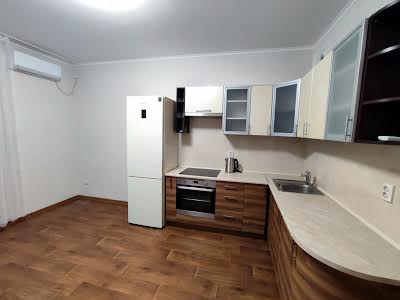 квартира по адресу Ревуцкого ул., 54-Б