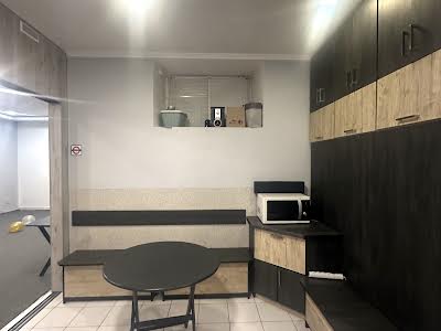 комерційна за адресою Дмитра Донцова вул. (Котовського), 4