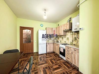 квартира за адресою Миру вул., 15