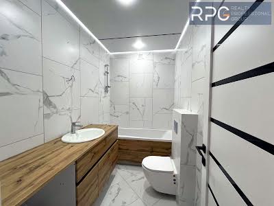 квартира за адресою Машинобудівників вул., 16
