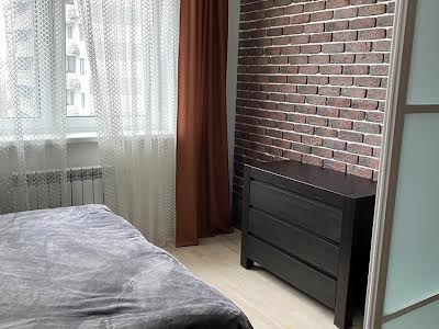 квартира по адресу Патриарха Мстислава Скрипника ул., 40