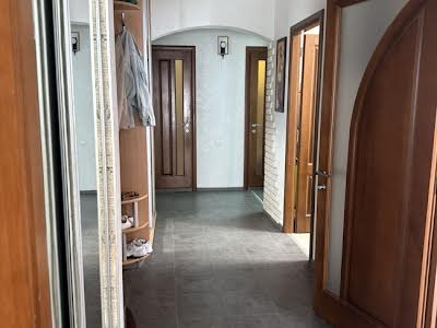 квартира за адресою Євгена Чикаленка вул., 75