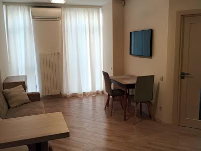 квартира за адресою Регенераторна вул., 4к10