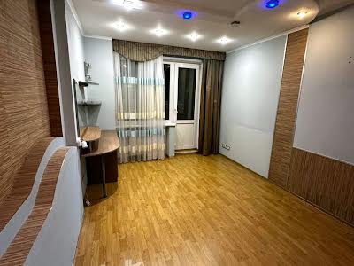 квартира по адресу Драгоманова ул., 14