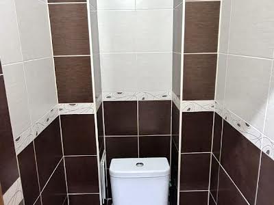 квартира за адресою Анни Ахматової вул., 4