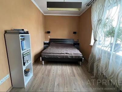 квартира за адресою Набережно-Хрещатицька вул., 35а