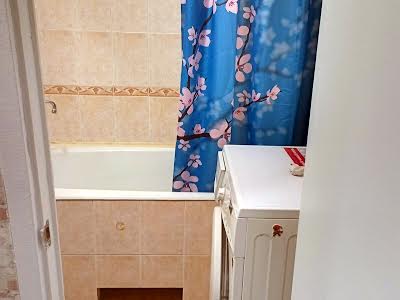 квартира за адресою Райдужна вул., 47