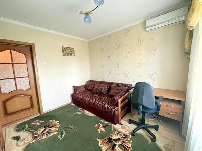 квартира за адресою Миколи Закревського вул., 5