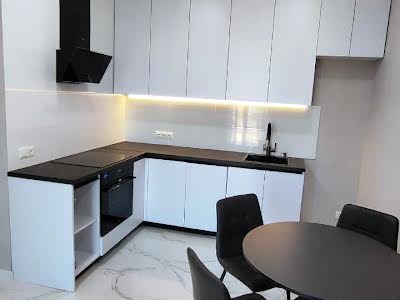 квартира за адресою Краснова вул., 3