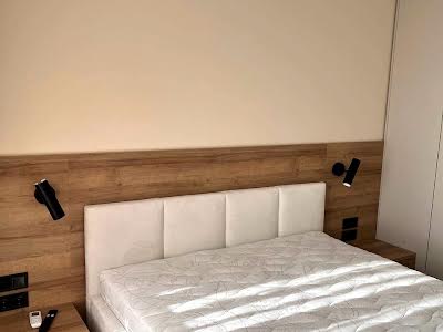 квартира за адресою Святослава Хороброго вул., 11-Б