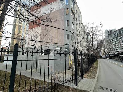 квартира по адресу Французский бульв., 48