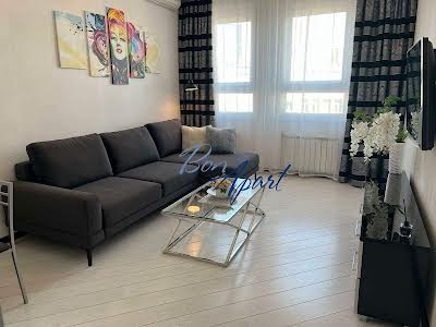 квартира за адресою Шота Руставелі вул., 44