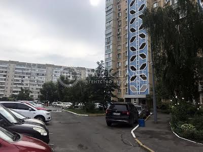 квартира за адресою Драгоманова вул., 12