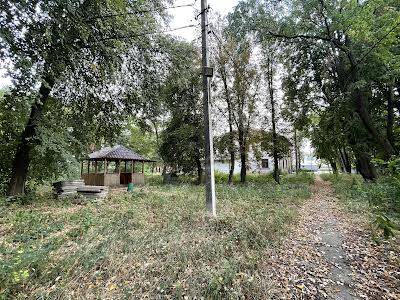 комерційна за адресою Броварська, 1а