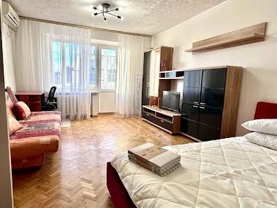 квартира за адресою Чеська вул., 4