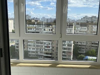квартира за адресою Драгоманова вул., 10