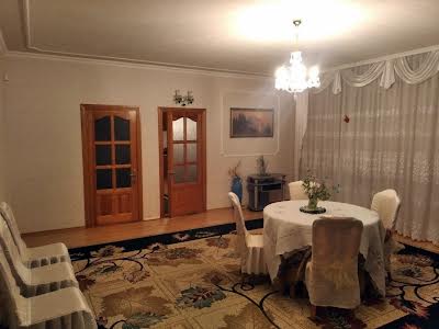 будинок за адресою Весняна вул.
