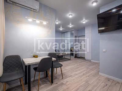 квартира за адресою Ревуцького вул., 40Б