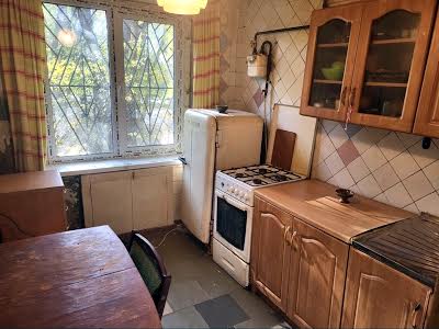 квартира за адресою Михайла Драгоманова вул. (Димитрова), 52