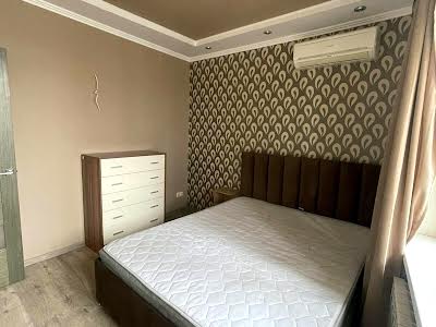 квартира за адресою Дніпровська набережна вул., 19-В