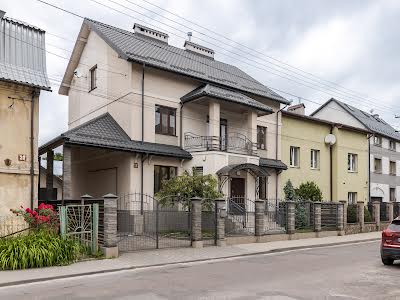будинок за адресою Івана Сулими вул.