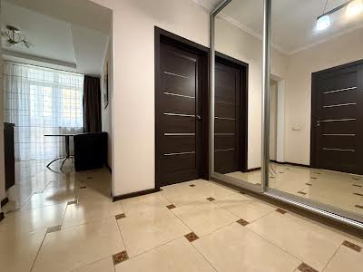 квартира за адресою Воскресенська вул., 16В