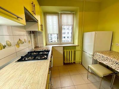 квартира за адресою Білоцерківська вул., 10