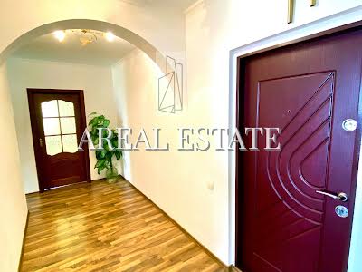 квартира за адресою Святошинська пл., 1