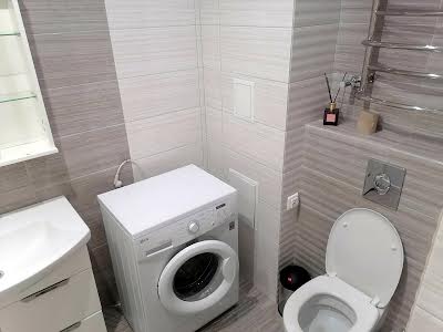 квартира за адресою Ревуцького вул., 7в