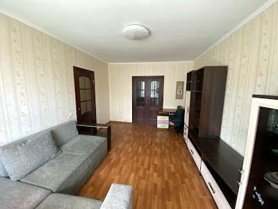 квартира по адресу Героев просп., 21