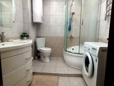 квартира за адресою Осіння вул., 13