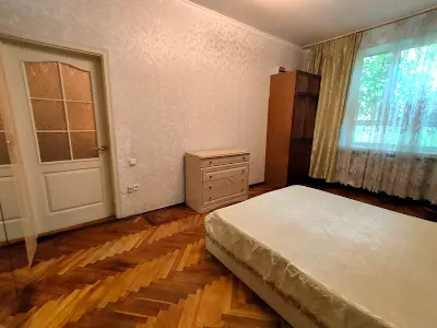 квартира за адресою Лондонська вул. (Пітерська), 3