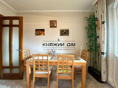 квартира за адресою Михайла Гришка вул., 8