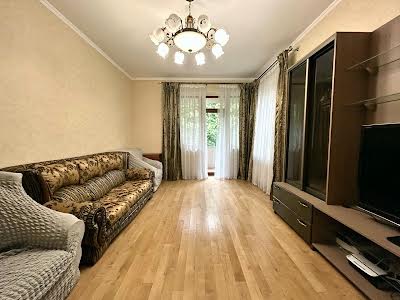 квартира за адресою Юліана Захарієвича вул., 2