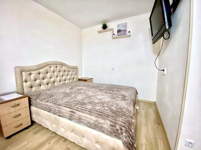 квартира за адресою Смілянська вул., 15