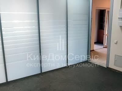 комерційна за адресою Дмитрівська вул., 52б