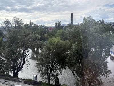 квартира за адресою Центральна вул., 11