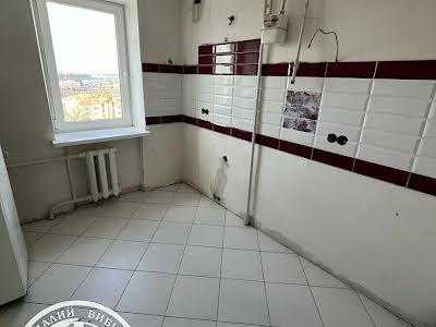 квартира за адресою Павла Тичини, 13
