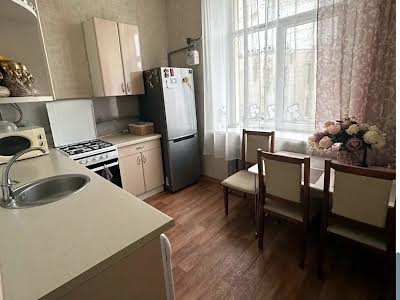 квартира за адресою Первозванівська вул., 2