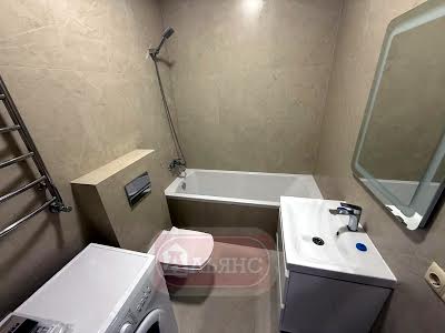 квартира за адресою Євгена Коновальця вул. (Володимира Погорєлова), 7