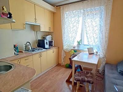 квартира за адресою Космонавтів вул., 24