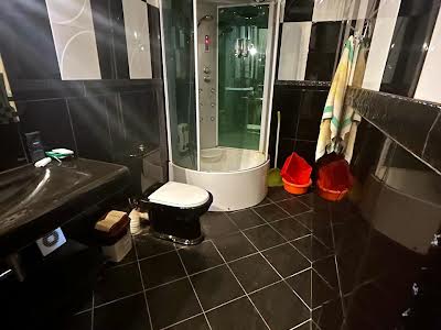 квартира за адресою Теплична вул., 8