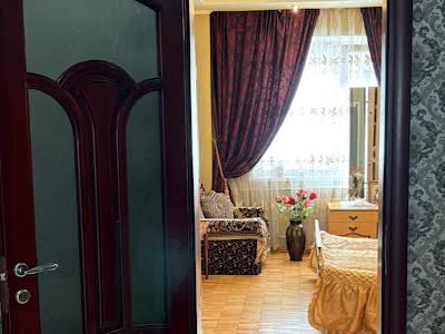 квартира по адресу Натальи Ужвий ул., 5