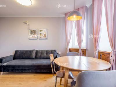 квартира за адресою Професорська вул., 16